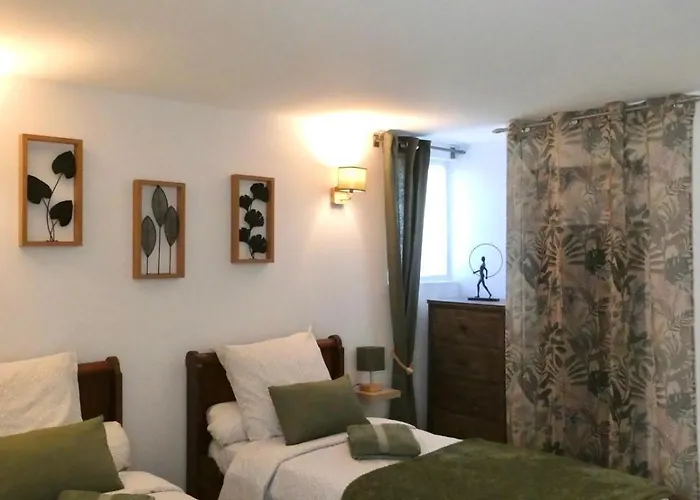 Le Du Chene Rouvre Corbeil-Cerf